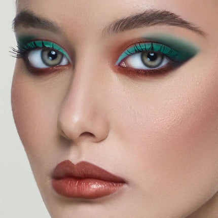 Lidschatten-Palette mit 16 Multi-Finish-Farben